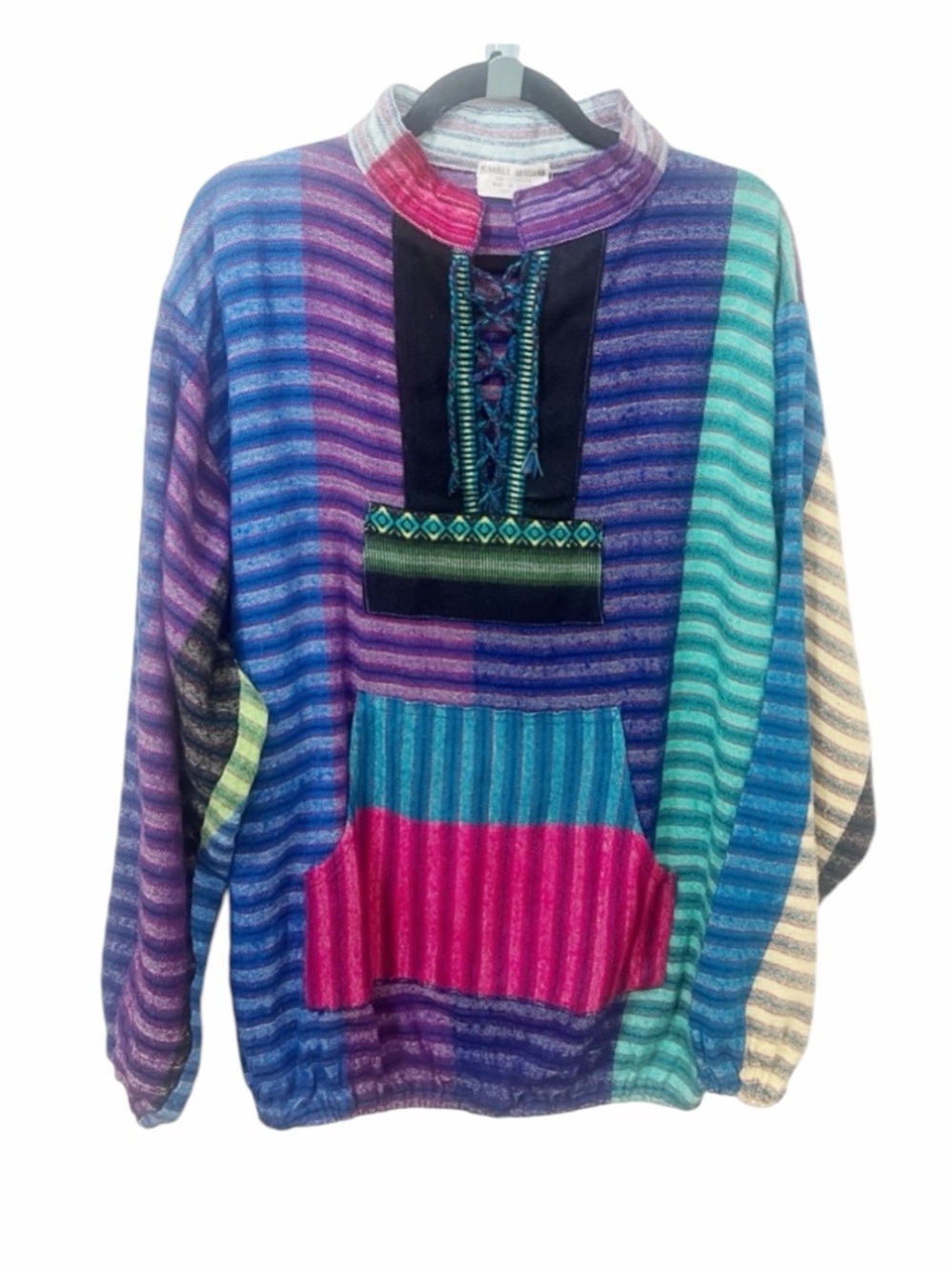 Artesanias AUNAYLLA hande made in Ecuador 100% wool Boho Sweater